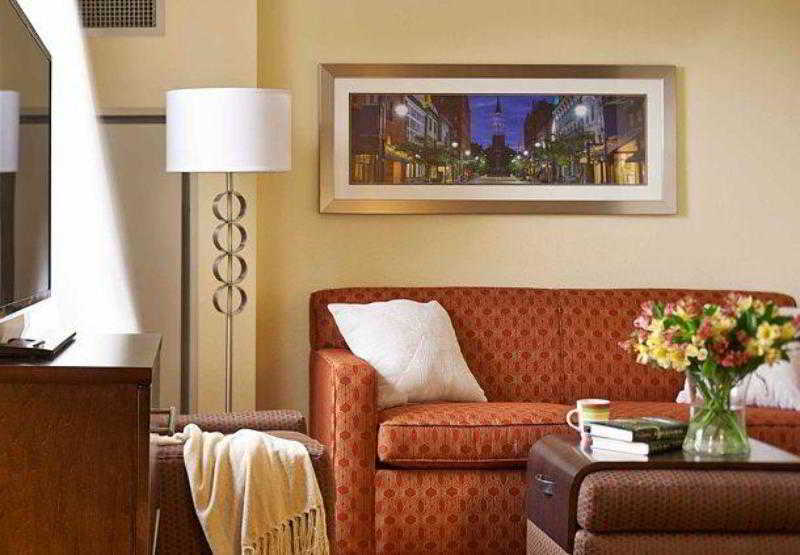 Towneplace Suites By Marriott Burlington Williston Exterior photo